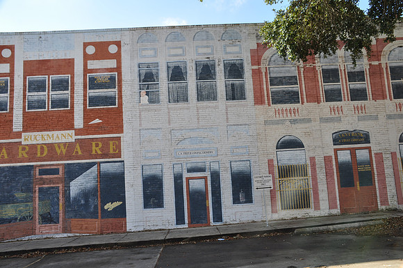 Victoria Bank & Trust Mural 0001f