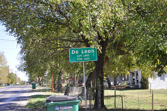 De Leon