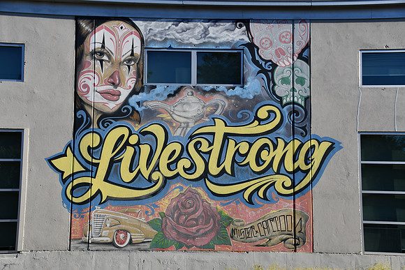 Livestrong 0001