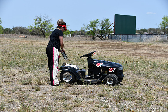 FSHM-0046 - Mower Racing 0046