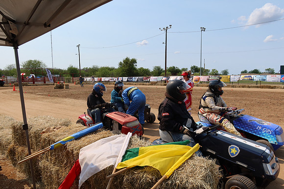 FSHM-0176 - Mower Racing 0176