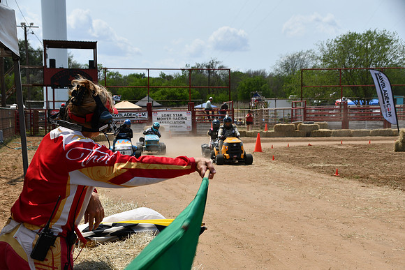 FSHM-0136 - Mower Racing 0136