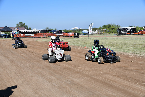 FSHE-0145 - Mower Racing 0145