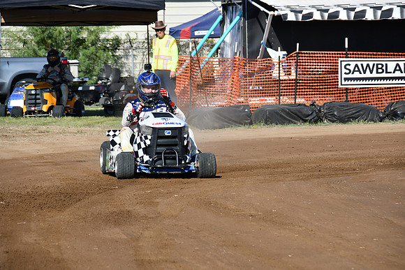 FSHE-0051 - Mower Racing 0051
