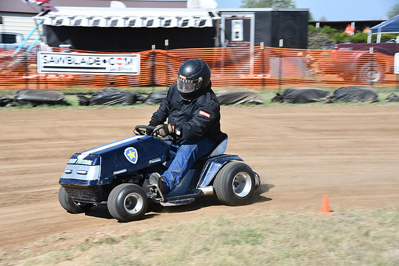 FSHE-0141 - Mower Racing 0141