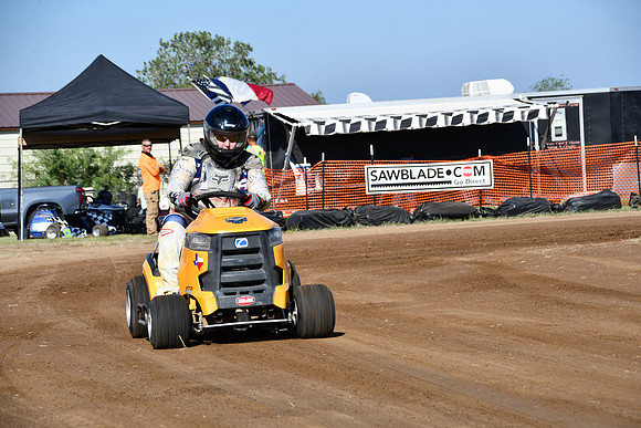 FSHE-0071 - Mower Racing 0071