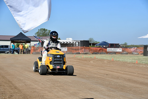 FSHE-0200 - Mower Racing 0200