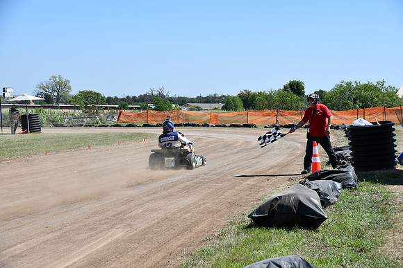 FSHE-0100 - Mower Racing 0100