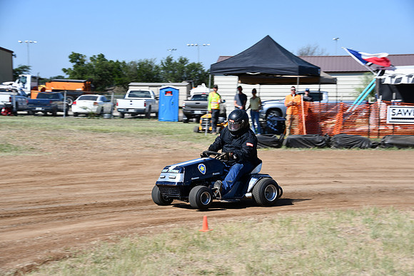 FSHE-0138 - Mower Racing 0138