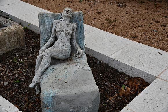 Art Center Statue 0002