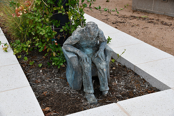 Art Center Statue 0001