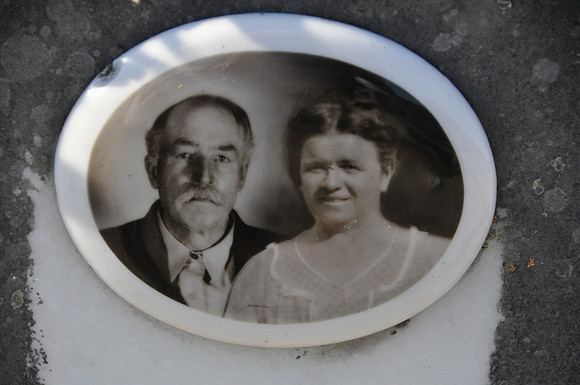 Frieda, Henry E.