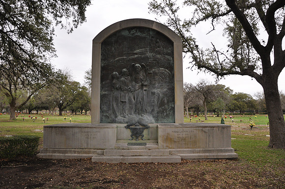 Coppini Memorial 01