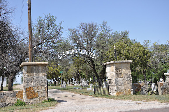 Oak Wood Cemetery