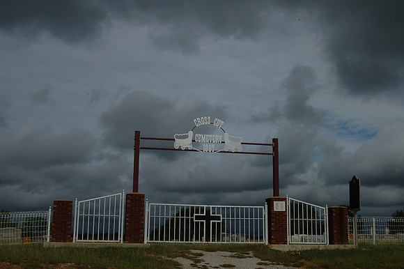 Cross Cut Cemetery