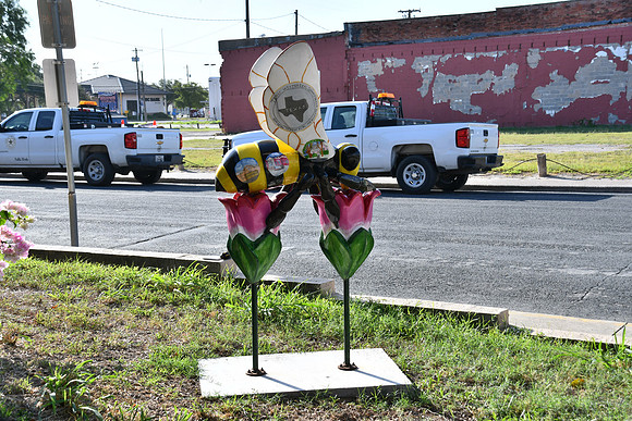 Beeville Bee 0005b