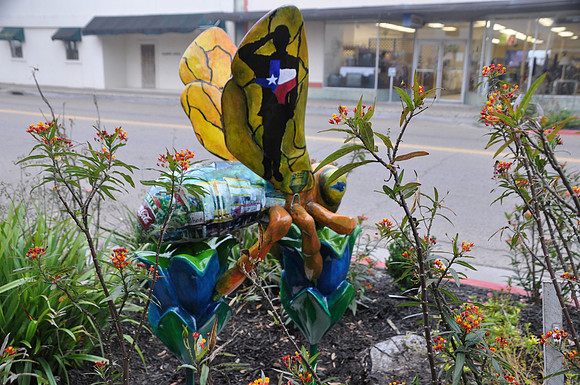 Beeville Bee 0002