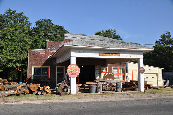 Old Gas Station - Bosque County 0001