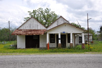 Old Gas Station - Fayette County 0001