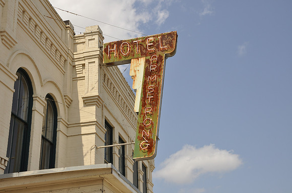 Hotel Armstrong