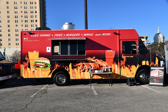 Boardwalk on Elm Food Truck 0001