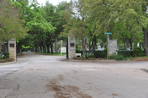 Oakwood Cemetery