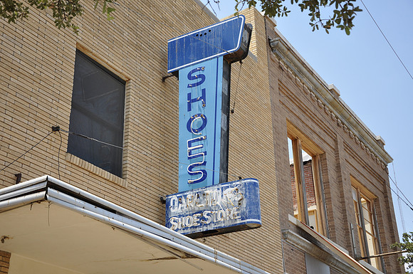 Carlton's Shoe Store