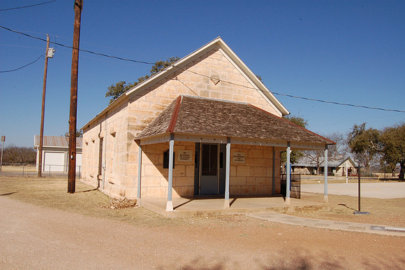 Doss School