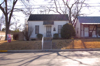 August Hennersdorf House