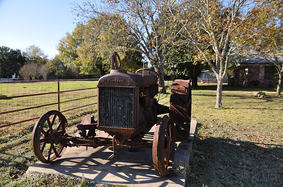 Fordson Tractor - Burleson County 0001a