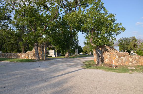 Live Oak Cemetery